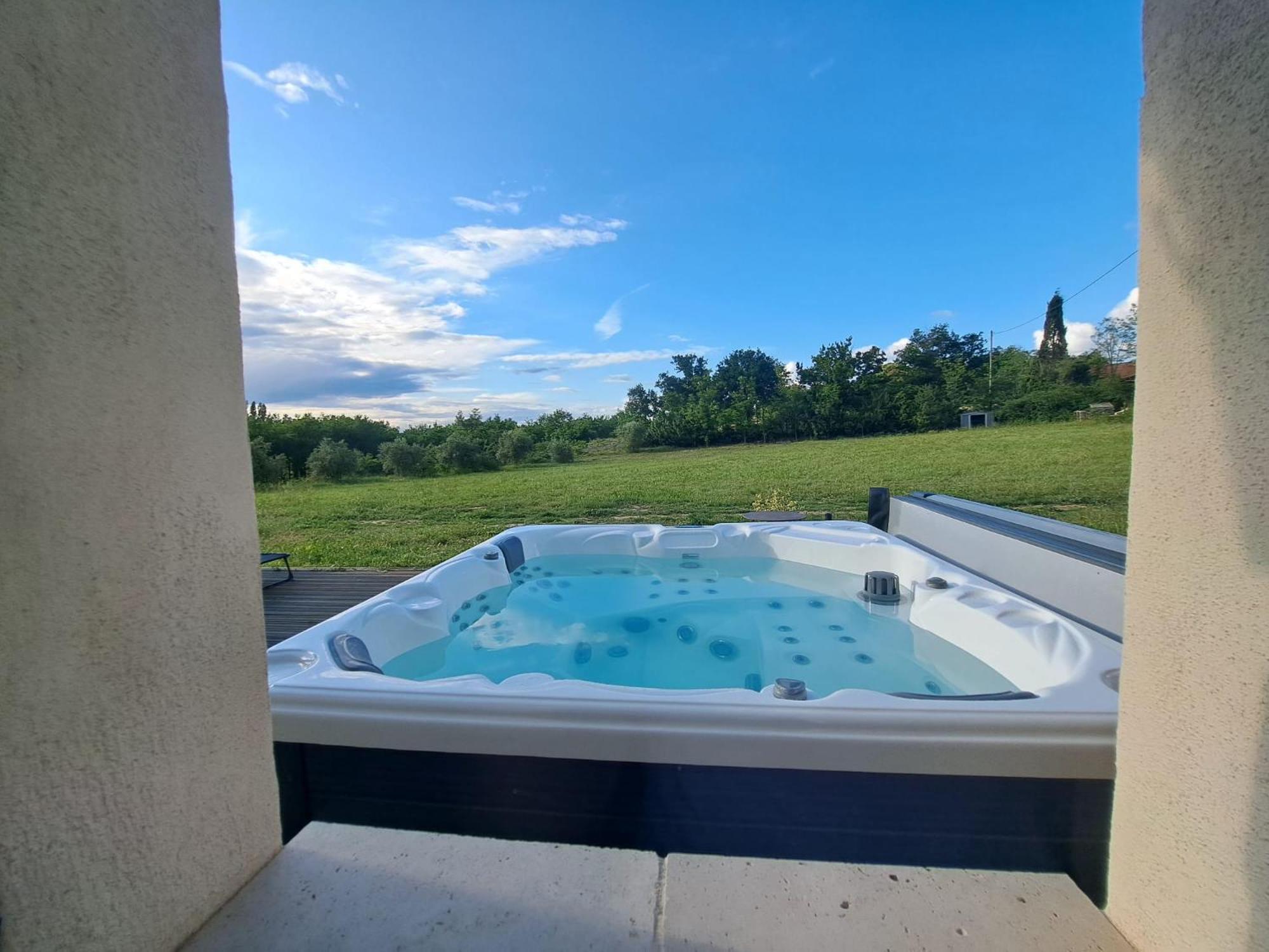 Gite De Charme Spa Privatif L'Oustau Di Tonin Malaucene Luaran gambar